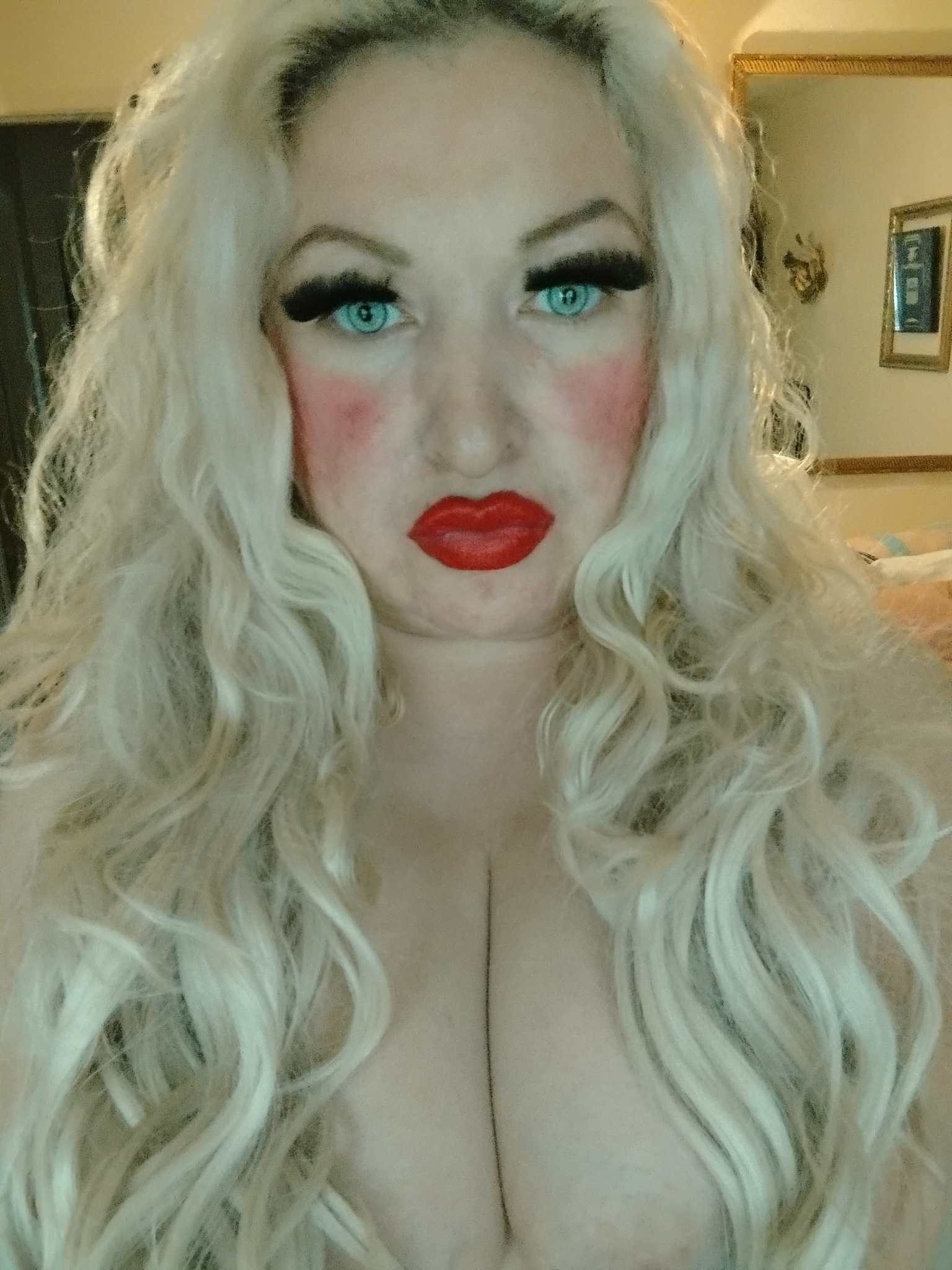 queencherrycathollywood's Profile Picture