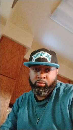 troni's Profile Picture